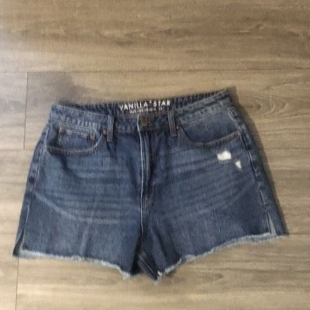 vanilla star high rise shortie size 13 med‎ wash slit sides raw edge hem